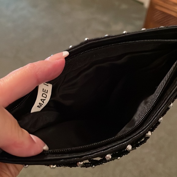 Small beaded bag with zip top - Picture 3 of 4